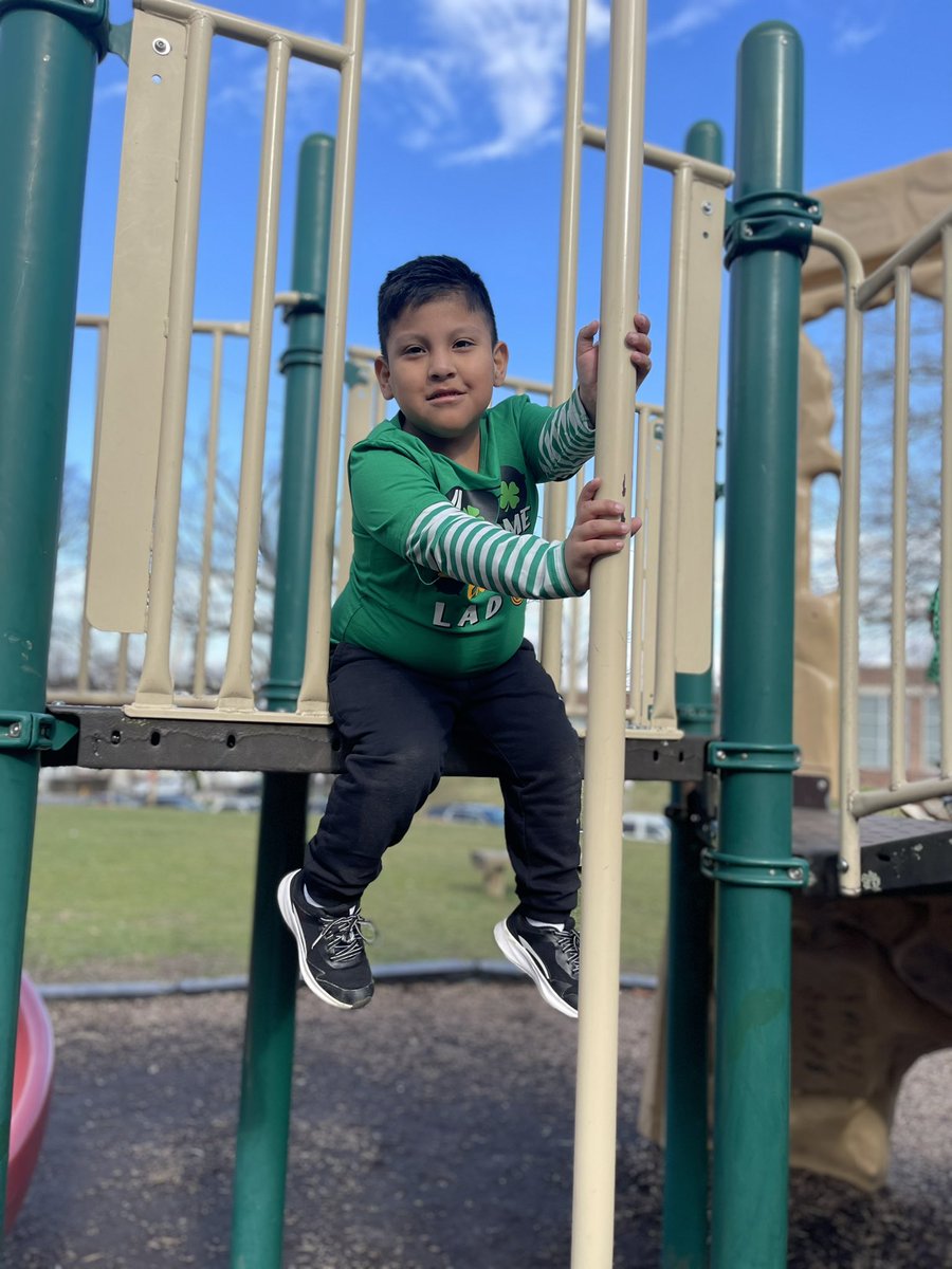 MsFuentes2023's tweet image. A beautiful day 💚 #RISE @OssiningSchools @SpEdAstDirector @ParkPrinc @EMercadoAP