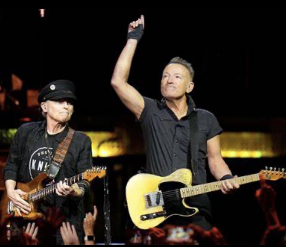 Vegas Baby!  One week from tonight!! <a href="/springsteen/">Bruce Springsteen</a> <a href="/nilslofgren/">Nils Lofgren</a> #estreetband #springsteen