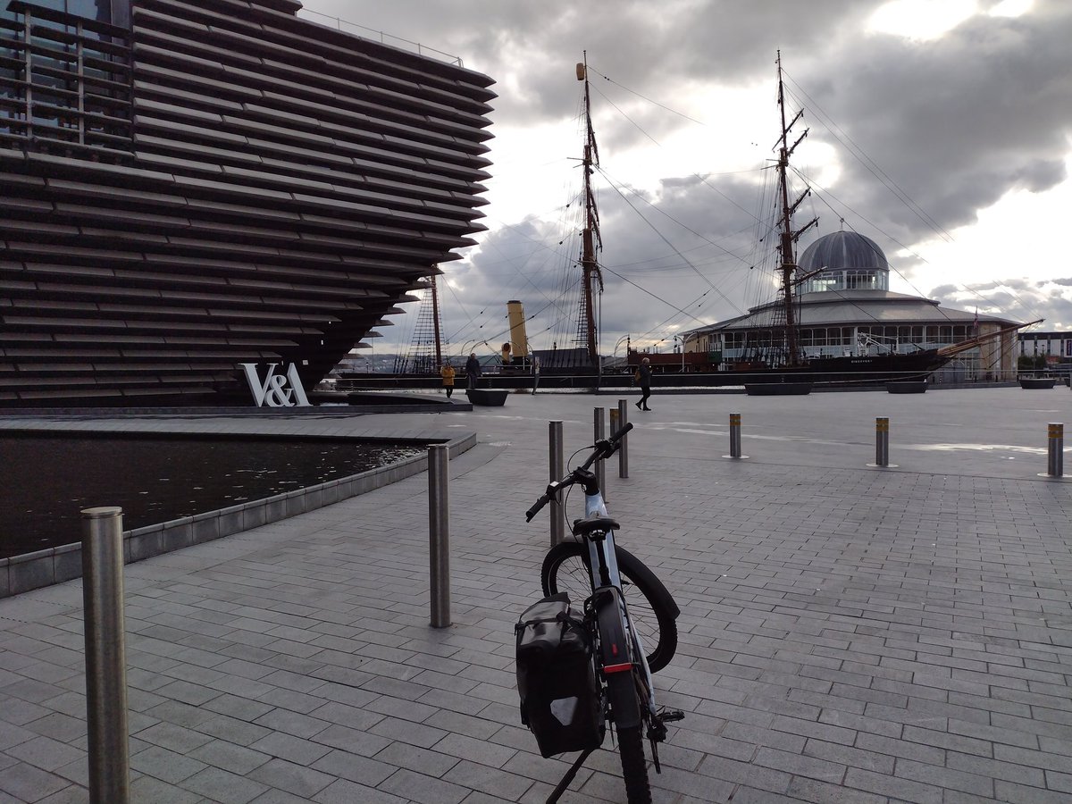 BBRScotWest's tweet photo. Fantastic day in Dundee. Took the Ember bus with the bike. Supereasy and efficient. Handed over some Access Bikes to their delighted new owners at the Findmill Centre. Popped into Nicholson's Cycles before a late lunch Dundee Cycle Hub. Back on the Ember bus home #bestjobinthe🌍 https://t.co/ZBWrJZ8FtA
