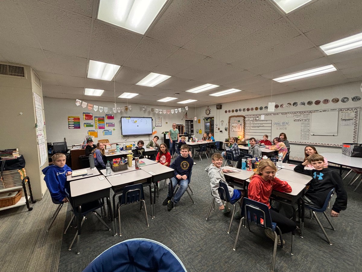 BetsyMisner's tweet photo. I am so excited to visit Kaitlyn Abrams! Former #FACS #educationprofessions #student @WRVwolverines https://t.co/TeozF0kSHp
