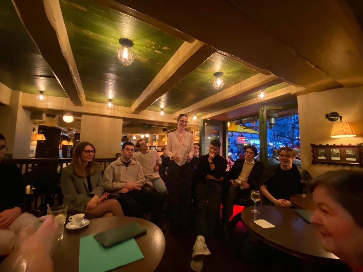 Hier nous avons eu la chance de recevoir <a href="/NathalieLoiseau/">Nathalie Loiseau</a> , ancienne ministre et députée européenne pour parler Europe et conflits internationaux 🇪🇺🌍

Des échanges passionnants et enrichissants, un grand merci à vous Madame Loiseau 

Haut les coeurs ! #RayonnementJH