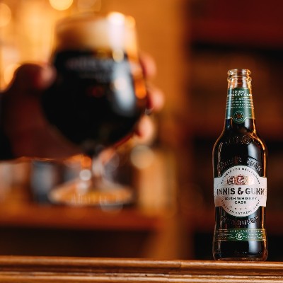 That first sip feeling 🤤 #innisandgunn #irishwhiskeycask #happyfriday