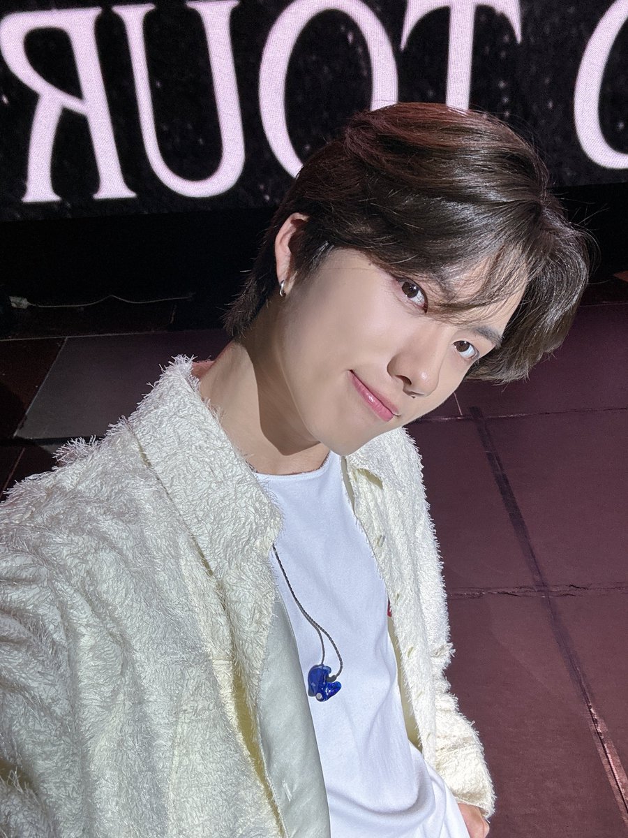 TRENDZ_OFFCL's tweet photo. [#조한국]

떨린다😚

#FROM_TRENDZ #TO_FRIENDZ #TRENDZ #트렌드지 https://t.co/KLw1pfmAr2