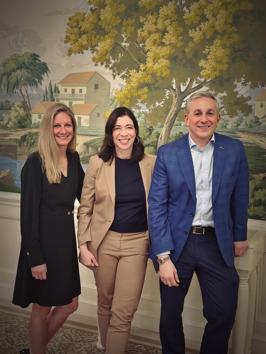 This week, Danielle Rolfes, @johngimigliano and I hosted a salon dinner in Washington D.C., bringing together a select group of C-suite clients, members of the media, lobbyists and influencers to discuss the evolving #tax landscape, both domestically and internationally. @KPMG_US
