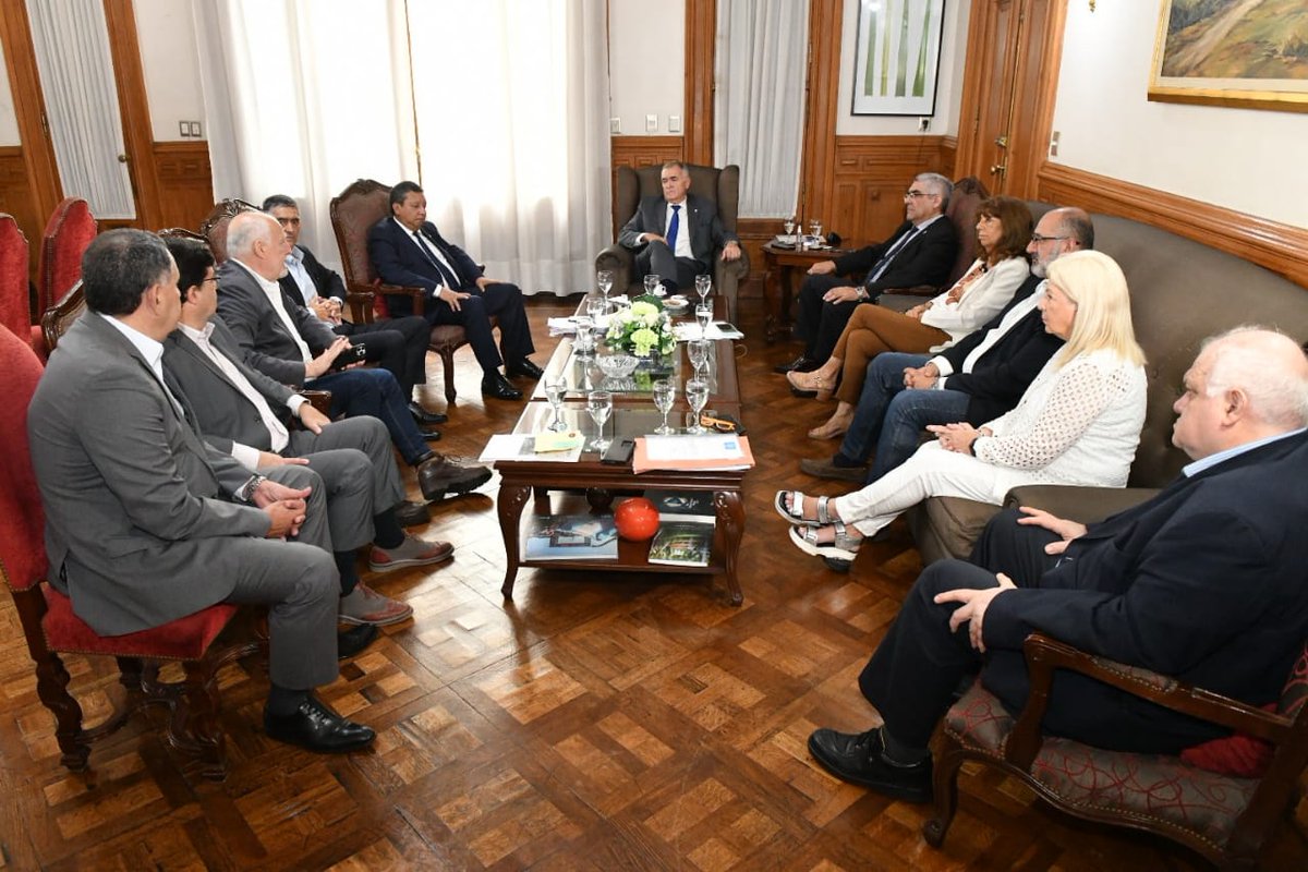 𝗖𝗮𝘀𝗮 𝗱𝗲 𝗚𝗼𝗯𝗶𝗲𝗿𝗻𝗼 | Tomamos decisiones firmes y contundentes con relación a la situación que atraviesa la provincia en materia de energía eléctrica. Los cortes han causado inconvenientes y daños, especialmente a personas enfermas y electro dependientes, así como