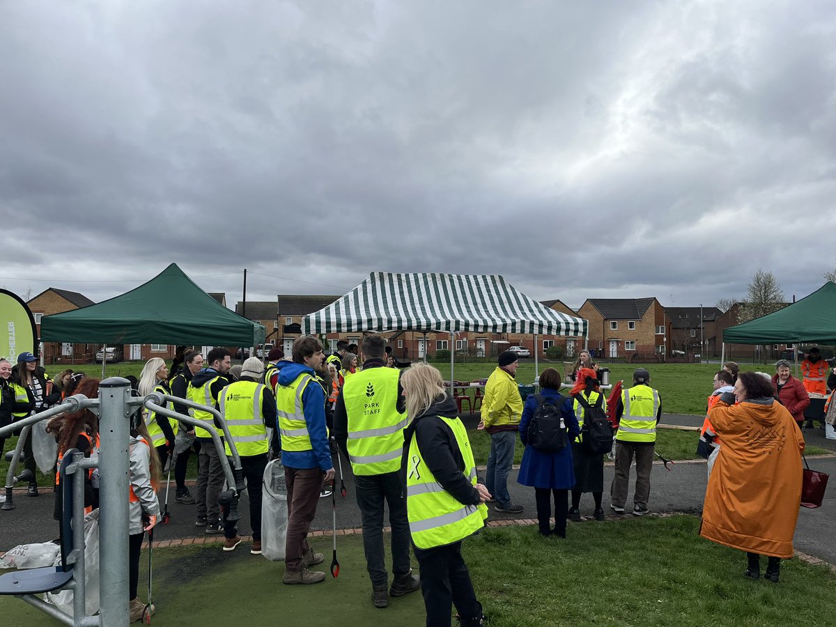 Many thanks to colleagues, partners, local schools, councillors and community members for their fabulous work at the launch of Great British Spring Clean at Bradford Park, Beswick @bevcraig @JoMidge @Irene4A_B @ManCityCouncil @MCRActive #McrSpringClean24