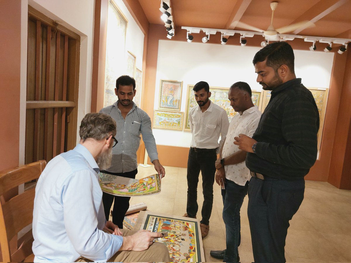 Prof. Manoj Dora @manojkdora and Prof. Christopher Land @StofferLand from Anglia Ruskin University, UK visited Odisha Crafts Museum- #Kalabhoomi for an exposure to rich craft tradition of Odisha. #OdishaCraftsMuseum #museumvisit #Handicrafts #Handlooms #heritage #Culture