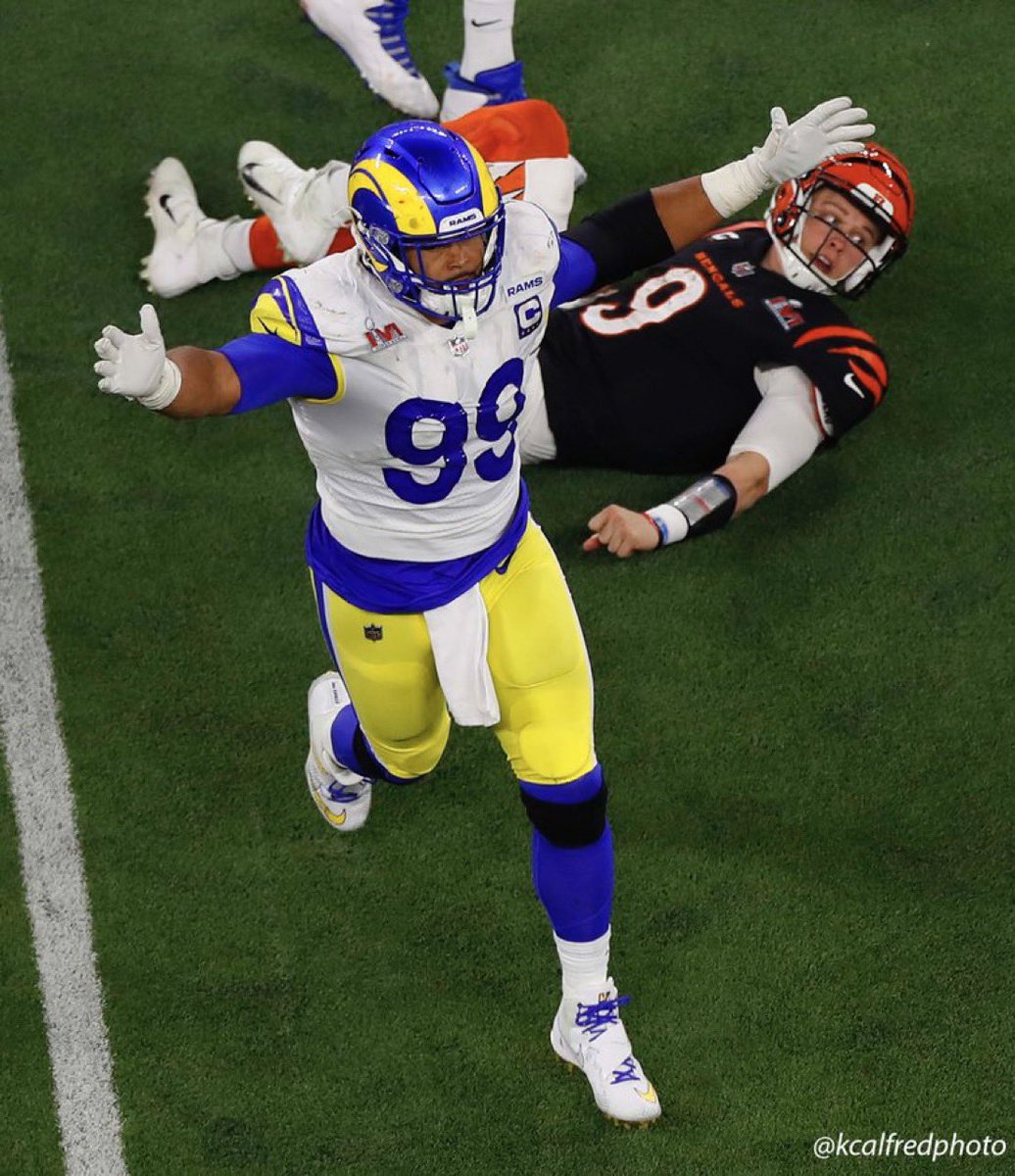 Dear aaron donald,
On behalf of all #ChiefsKingdom, #RavensFlock, #BillsMafia, and Steelers fans we say thank you for making this play. Enjoy your retirement 👑