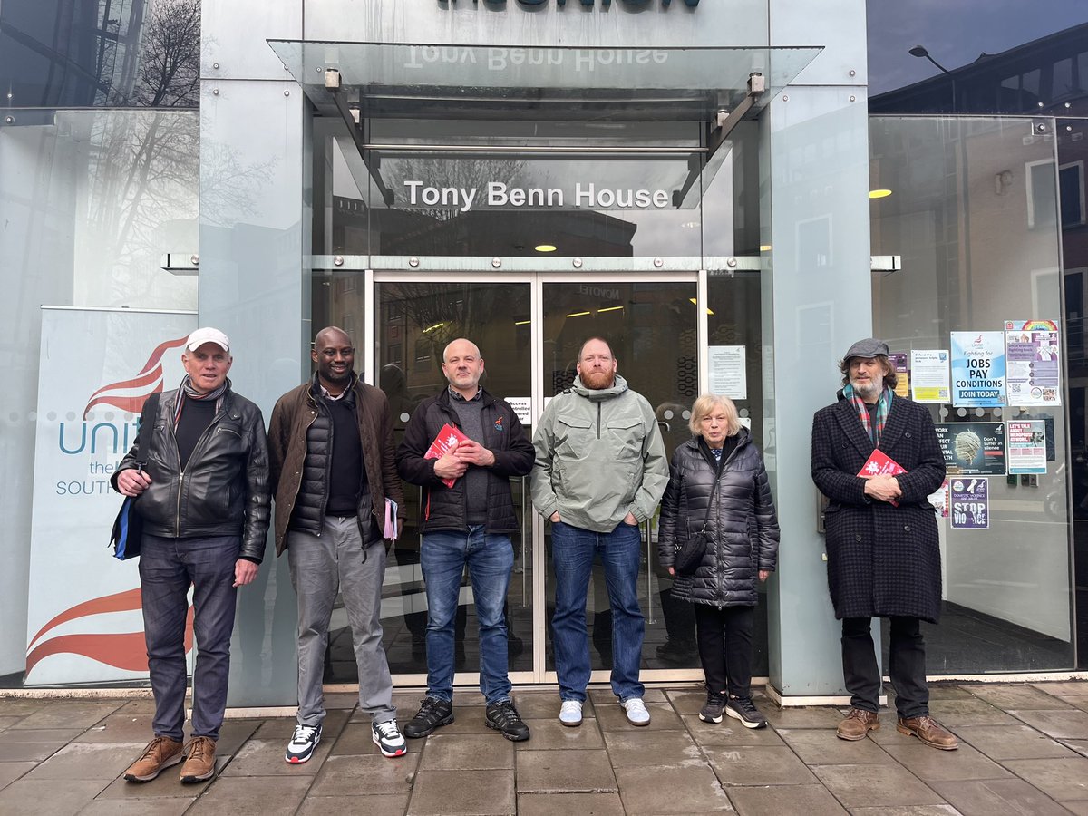 Very proud to be in #Bristol @unitesouthwest to take part in my first @UniteHospo walk around to speaking to #hospitality #hotel workers and #baristas to campaign for #fairpay #fairtips #reallivingwage for all workers in the industry. @unitetheunion will always stand up for you!