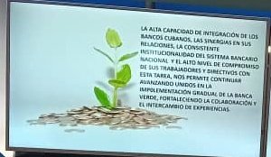 OGAmbienteCuba's tweet photo. Con mucha satisfacción para los miembros de la Secretaría Técnica del Macroprograma de #RecursosNaturales y #MedioAmbiente, se presentaron los resultados hasta la fecha de la Banca Verde por directivos del @BancoCentralCub. Se constata que se piensa como país. #GenteQueSuma https://t.co/O3DcTba6g7