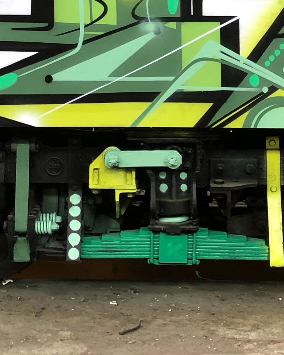 Beautiful Interventions by #viperhaze !⚙️🔩

#paintedtrains #freightgraffiti #graffitionttains #streetart #astrofat #urbanart #sprayart #spraypaint #graffiti #graffitiart #astrofatshop #guiltypleasure