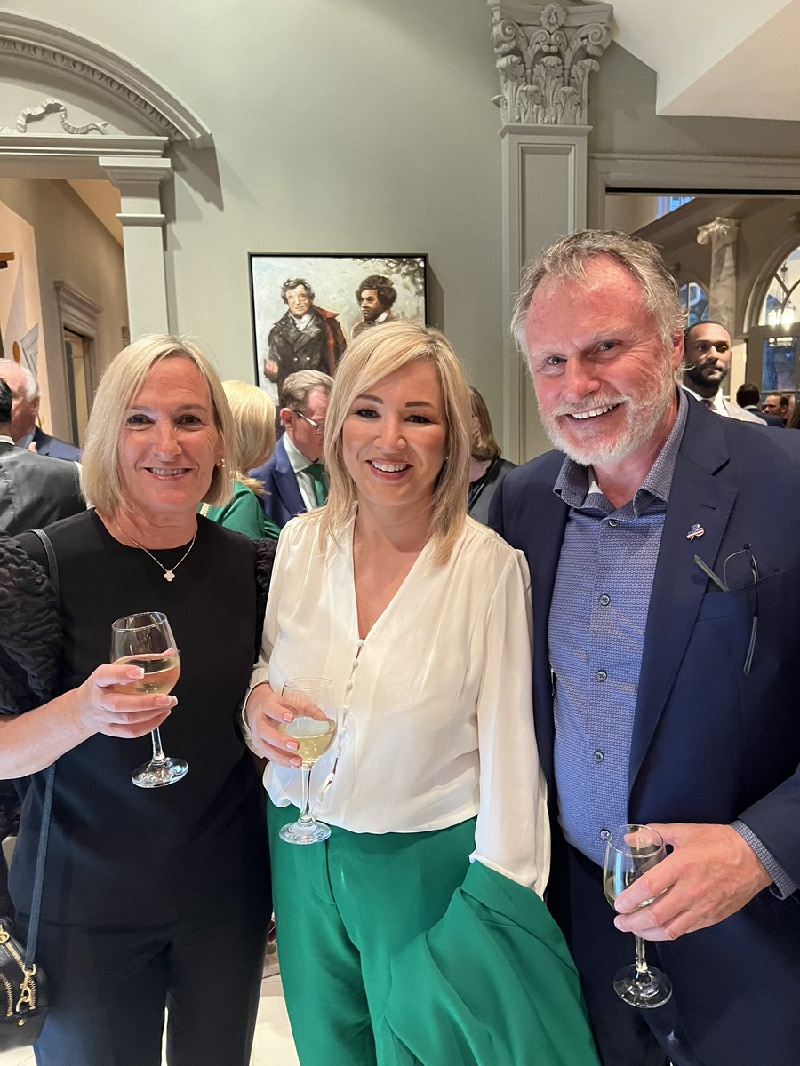 Delighted to meet @moneillsf with @HelenDHartnett at the @IrelandEmbUSA during the #StPatricksDay celebrations in Washington. Discussing #SiliconValley visit & @itlgorg west coast advisory council