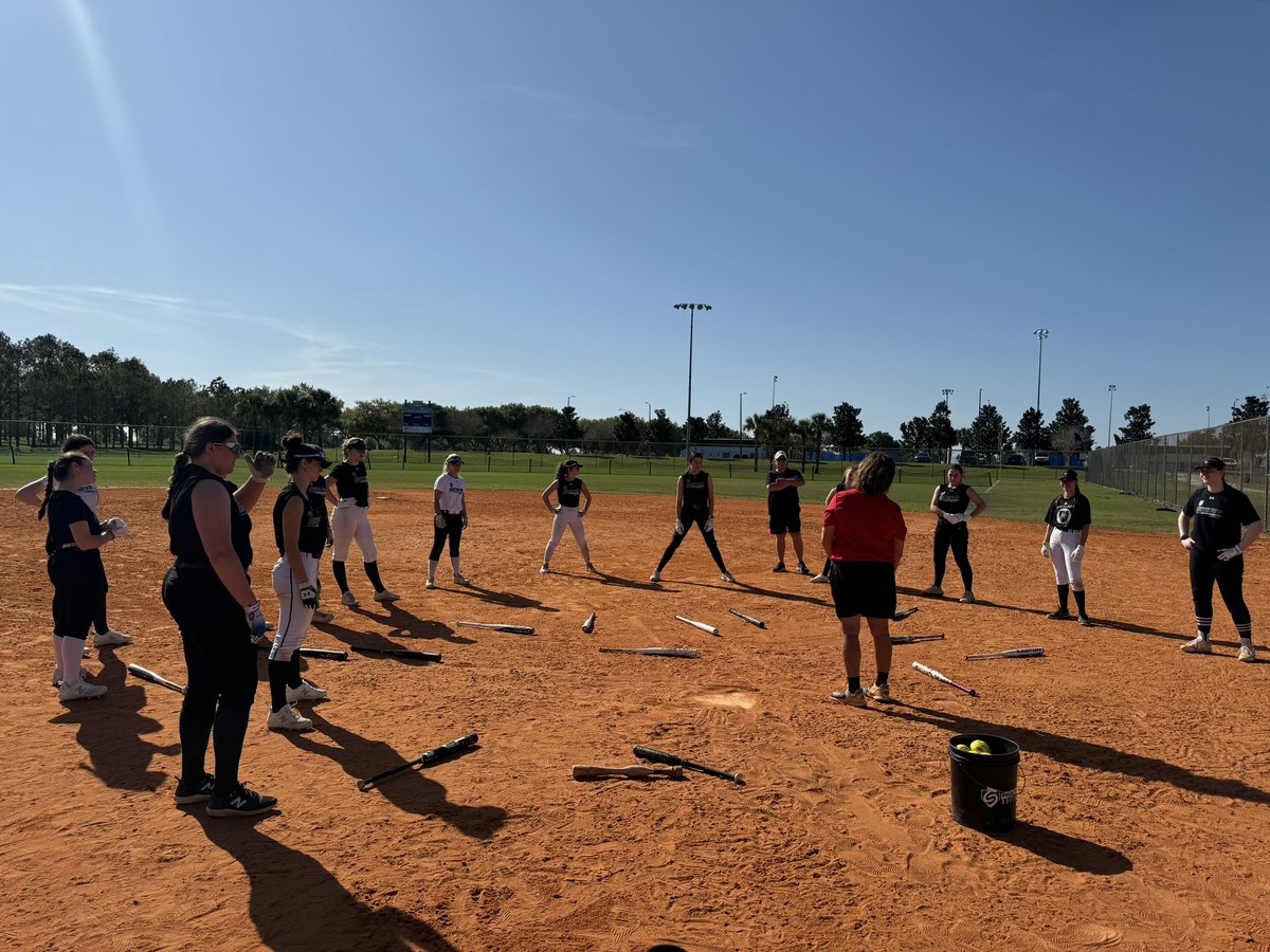 The girls really enjoyed working with Coach Cindy today on hitting and the mental side of the game. Thank you for your time Coach Cindy! coachcindysoftball.com