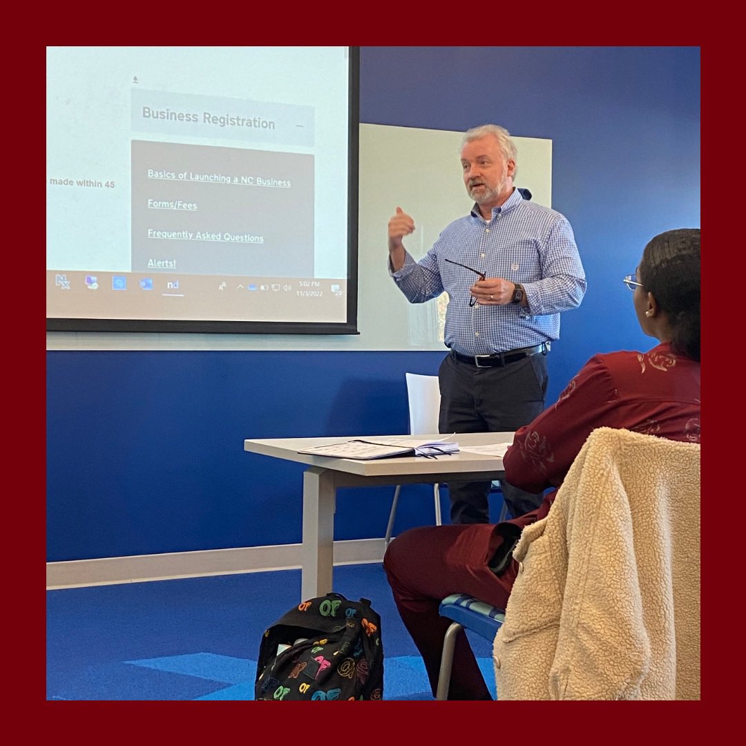 DohertyCenter's tweet image. Building a Business
This workshop was for Oak Originals vendors to learn more about how to run their own business.

Stay tuned for similar workshops like this one to come!