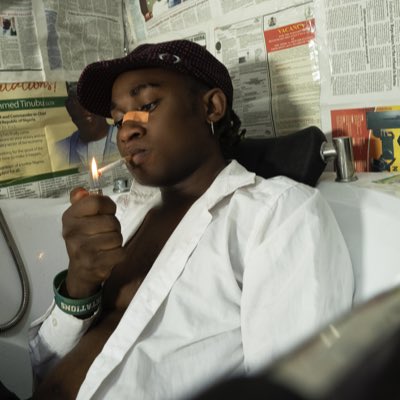 NairaWonder's tweet photo. #NewProfilePic https://t.co/SyaJAbyXL9
