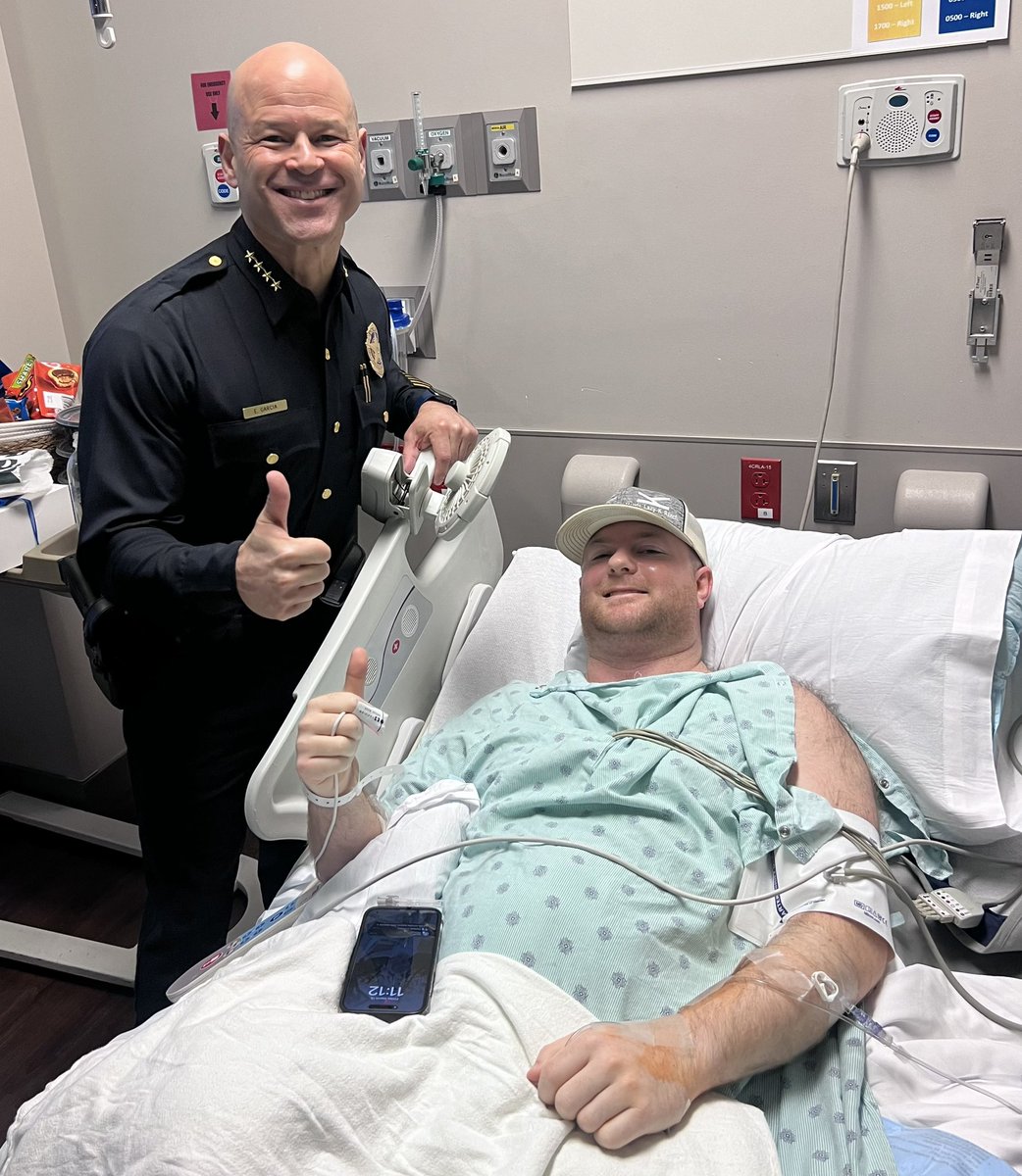 DPDChiefGarcia's tweet image. Smiles say it all! Our warrior is on his way to recovery. It won’t be easy, but with tremendous support from his family and his @DallasPD brothers and sisters, he will be successful!…. God Bless the Peacemakers.