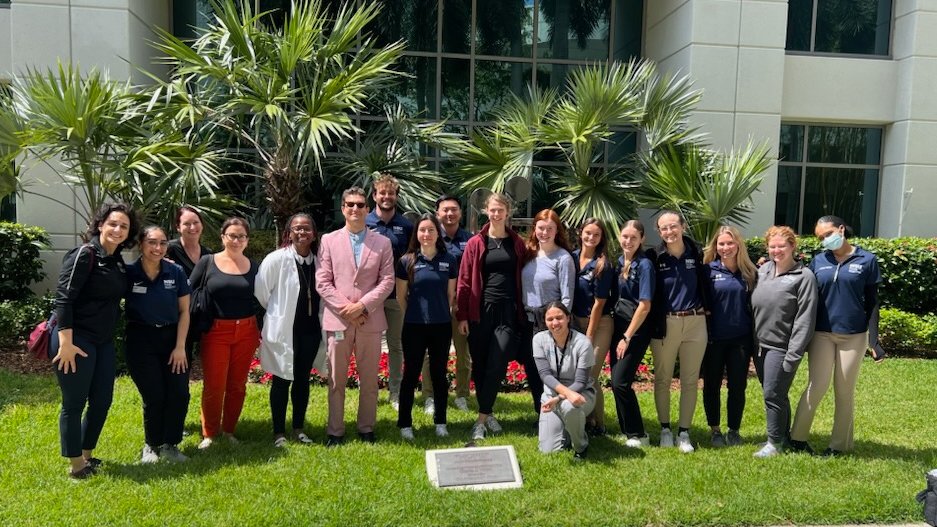 Too much fun w @NSUFlorida's PT program for a @BuonicontiFund/#MiamiProject tour of neuro-rehab related @umiamimedicine and @JacksonHealth facilities. Professionally neuro-curious? We both have neuro PT residencies! healthsciences.nova.edu/pt/residency/n… med.miami.edu/departments/ph…