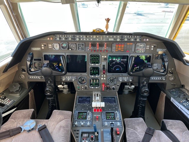 avpayltd's tweet photo. 🚨NEW LISTING ALERT🚨

1999 Dassault Falcon 50EX By Santa Barbara Aviation

https://t.co/vkzTgn3lxq

#HomeOfAircraft #AvPay #aircraftforsale #aircraftsales #pilot #airborne #aviationlovers #aircraftlover #aviationindustry #aviationdaily #aviation #aircraft #pilotlife #falcon50ex https://t.co/n17uQTT23G
