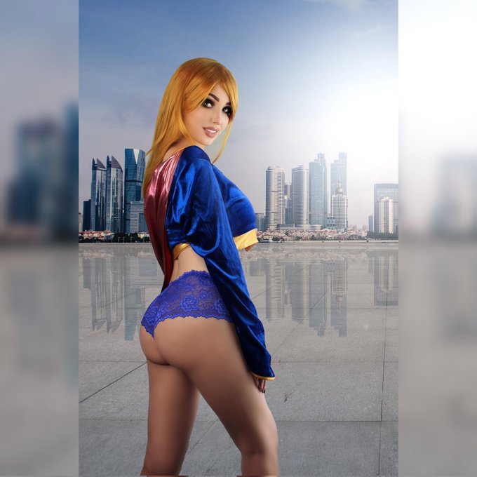 Have cape, will fly 🦸🏻&zwj;♀️ if you could fly anywhere, where would you go? 🌎 https://t.co/nrRxy5UJPS<a href="/tag/hatsunemikucosplay"class="tags"><span>#hatsunemikucosplay</span></a>