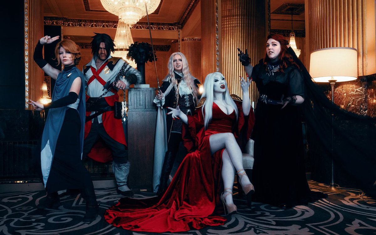 Our full Castlevania group at @Animemilwaukee 🩸 Sypha: me Trevor: @TurtleSmithyCos Alucard: @Logicalanswer Carmilla: @YayaHan Lenore: @mahoumaddie 📸: @FxDandy