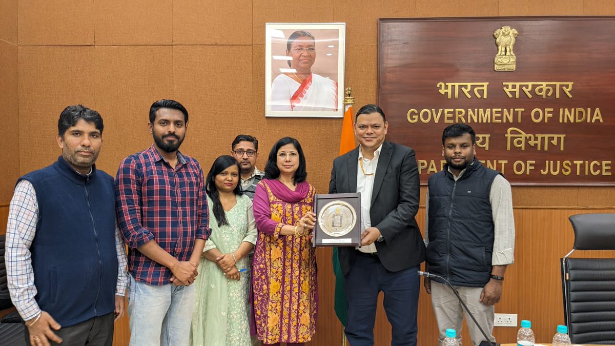 #CyberSecurity Awareness! Today, DoJ held a sensitisation workshop on ‘Cyber Security Resilience and Awareness’. Smt. Arpita Gupta, Senior Director (IT), NIC, extended a warm welcome to all participants & the event featured Shri. Ashutosh Bahuguna, Scientist from CERT-In as…