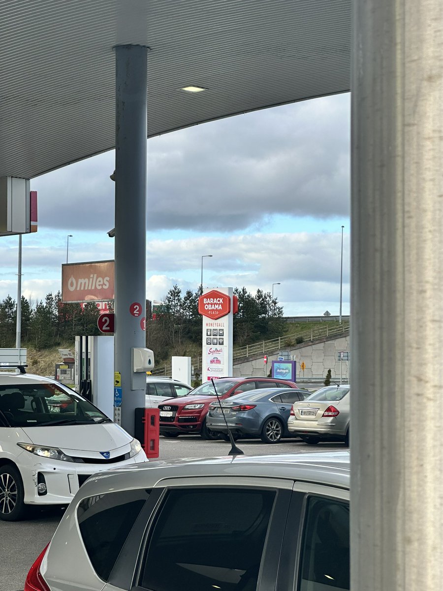 search265's tweet photo. @sumitomedia you will not believe what they themed this Irish Gas station after. That guy from Persona 4 https://t.co/RLqWDFP5R4