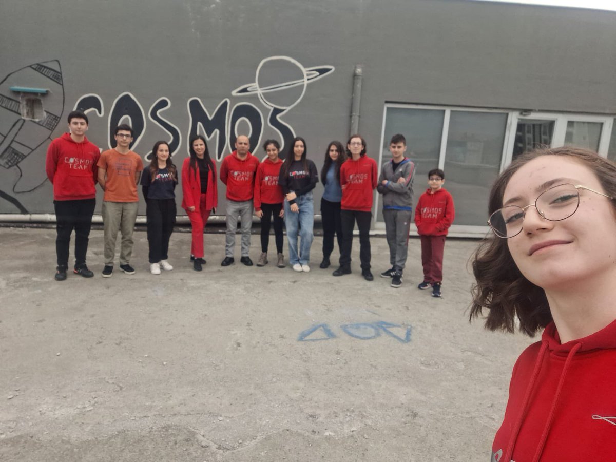 CosmosTeams's tweet photo. Altın sponsorumuz TEKYAZ bünyesinde Eğitim Projeleri Yöneticisi Sayın Esra Plevne Büke, atölyemizi ziyaret ederek güncel projelerimiz hakkında bilgi aldı. Kendisine ziyareti, hoş sohbeti ve destekleri için çok teşekkür ederiz.✨ @eplevne @tekyazcom https://t.co/dcr1FIpnka