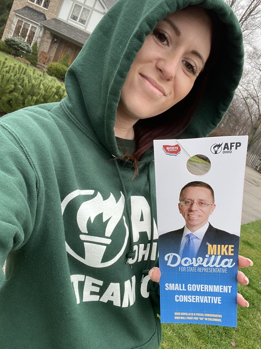 Rain or shine we’re out here 🌧️ 
Today it’s Doors for Dovilla here in North Royalton talking to voters about eliminating the income tax, educational opportunity, & limited government. 
Happy to have @mikedovilla as a #buckeyeblueprint endorsed candidate here in District 17!