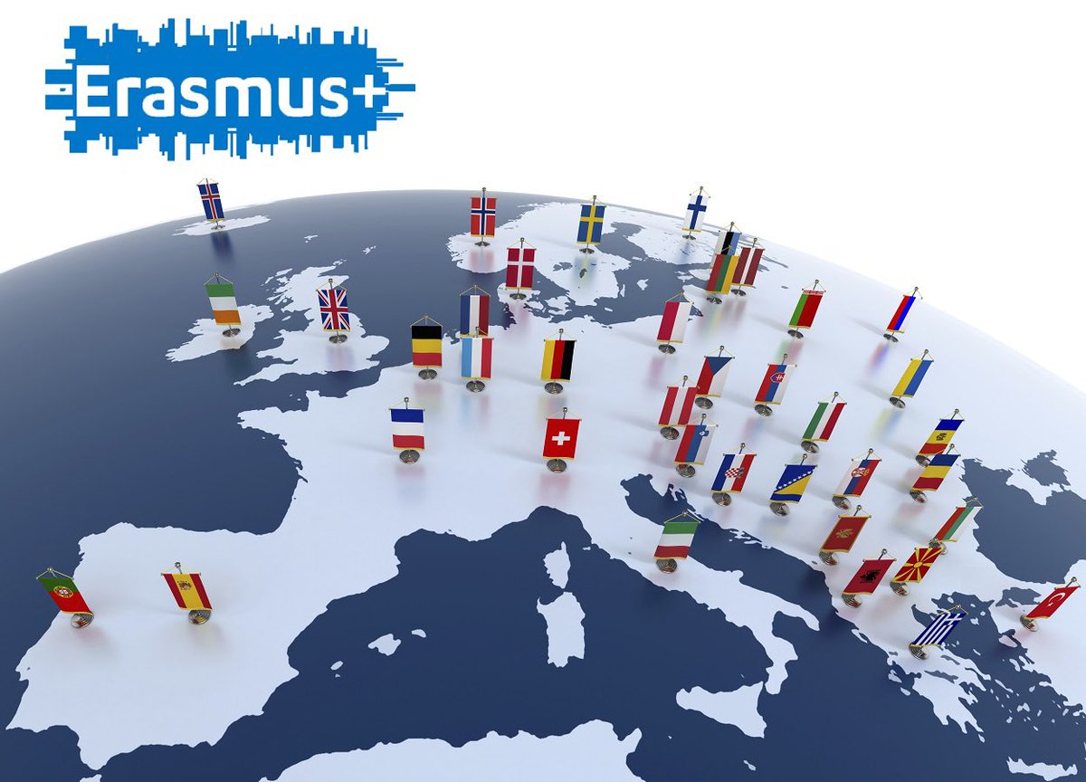 chreagain's tweet photo. Bon Voyage to our TY’s who set off for a 10 day trip to Malta. The trip is fully funded through @EUErasmusPlus An exciting itinerary of events with partner schools and cultural organisations. A great end to #ETBweek @ETBIreland @GRETBOfficial #ETBstrongertogether https://t.co/Hq5uaBxbcC