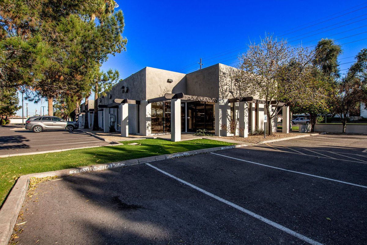 MenloGroupCRE's tweet photo. This professional office building in Tempe is available for sale! The 3,950 SF space has a fantastic location near the US 60 and I-10 freeways. Please contact Steve Berghoff or visit https://t.co/eMgpdoT4ab for more information.

#ForSale #CommercialRealEstate #Office https://t.co/ROAO9yotJV