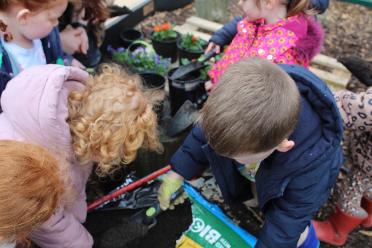 STEM WEEK: It's been a busy week of STEM learning in our nursery. Thanks so much to Beetham Nurseries for helping us learn about plants and environment. @BeethamN #BritishScienceWeek