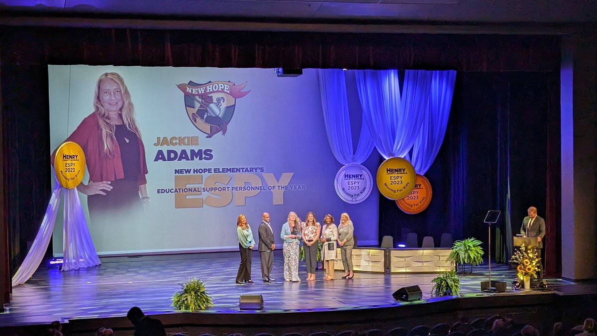 MickiFoster's tweet photo. So very proud of Jackie Adams as she represents our school well! She is an amazing paraprofessional and has a heart for kids! https://t.co/EFISzhXiW4