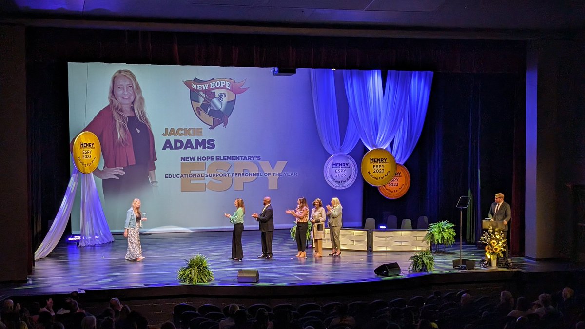 MickiFoster's tweet photo. So very proud of Jackie Adams as she represents our school well! She is an amazing paraprofessional and has a heart for kids! https://t.co/EFISzhXiW4
