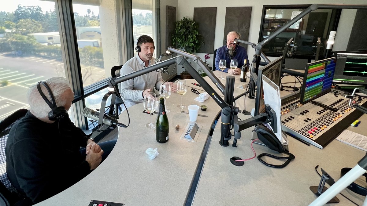 KMJNOW's tweet image. Former @NFL @DetroitLions LB Zack Follett joins The Restaurateurs next on @KMJNow. Stream here:
kmjnow.com

@Pismos @ElbowRoomFresno #Fresno #Detroit #CalBears 

kuppajoy.com