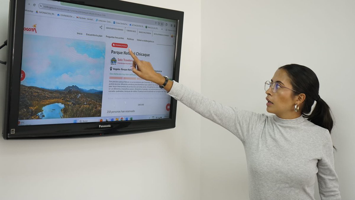 Bogota_Turismo's tweet photo. #InfoIDT | La Subdirección de Mercadeo del #IDT capacita a los informadores y guías profesionales de turismo de la Red de Información, sobre la oferta de atractivos y planes que ofrece @Bogota para los turistas y residentes en #SemanaSanta.

Consúltalos en https://t.co/qUUBGpPtSV https://t.co/UZU5D3orxY