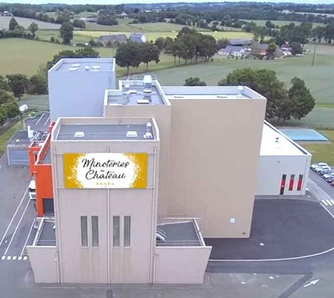 Inauguration des travaux aux Minoteries du Château à Ernée. B Giradeau et F Le Franc nous font découvrir les nouvelles capacités du site, sa technologie, la passion qui anime ces meuniers et boulangers. Investissements soutenus par <a href="/C_MORANCAIS/">Christelle MORANÇAIS</a> , la <a href="/paysdelaloire/">Pays de la Loire</a> 
et CC l'Ernée.