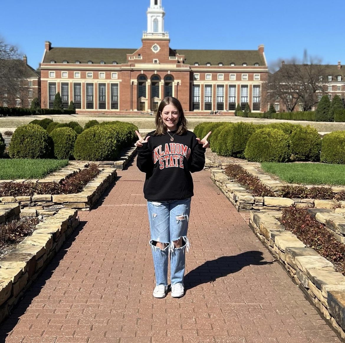 BeAnOSUCowboy's tweet photo. Thanks for kicking it with us at #AdmittedStudentDays! 🤠🧡 Congrats to these #FutureCowboys for winning our social media giveaway! #GoPokes #StillyBound #okstate28 https://t.co/sMzsxxEpZZ
