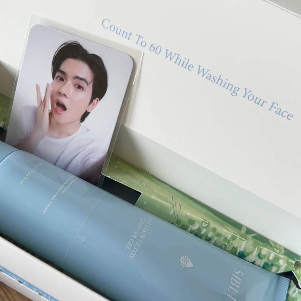 Fairy_usedd's tweet photo. มีใครอยากได้การ์ดพี่ยอร์ชมั้ยคะ แจกฟรี ออกแค่ค่าส่ง 30฿ คับบ 

#แจกฟรี #แจกการ์ด #ส่งต่อการ์ด #ส่งต่อคสอ #ซิบบลิ้ง #เจลล้างหน้าsibing #ส่งต่อสกินแคร์ #ส่งต่อเครื่องสำอาง https://t.co/4ugi47zY56