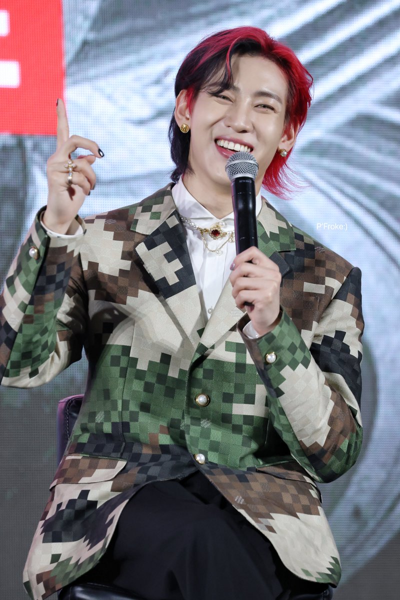 FWanit's tweet photo. 240315 หลงรักรอยยิ้มน้องแบม❤️
BAMBAM RAJAMANGALA PRESS CON
#ENCOREAREA52PC
#BAMBAMENCOREAREA52INBKK
#แบมแบม #BAMBAM #뱀뱀 https://t.co/sGLZd3juJ5