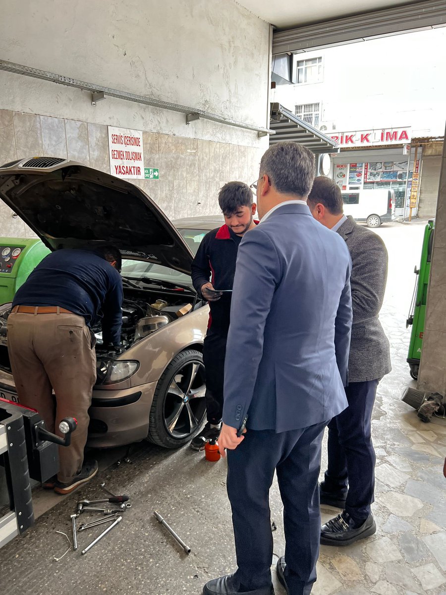 📍Seyhan

İl Teşkilatımız ve İlçe Teşkilatımız ile beraber Yeşiloba Mahallesinde esnaflarımız ile hemhal olduk.

31 Mart’ta Demokrasi Zaferimizin getireceği hizmet politikalarımızın şehrimize en güzel şekilde faydası olması için çalışıyoruz.