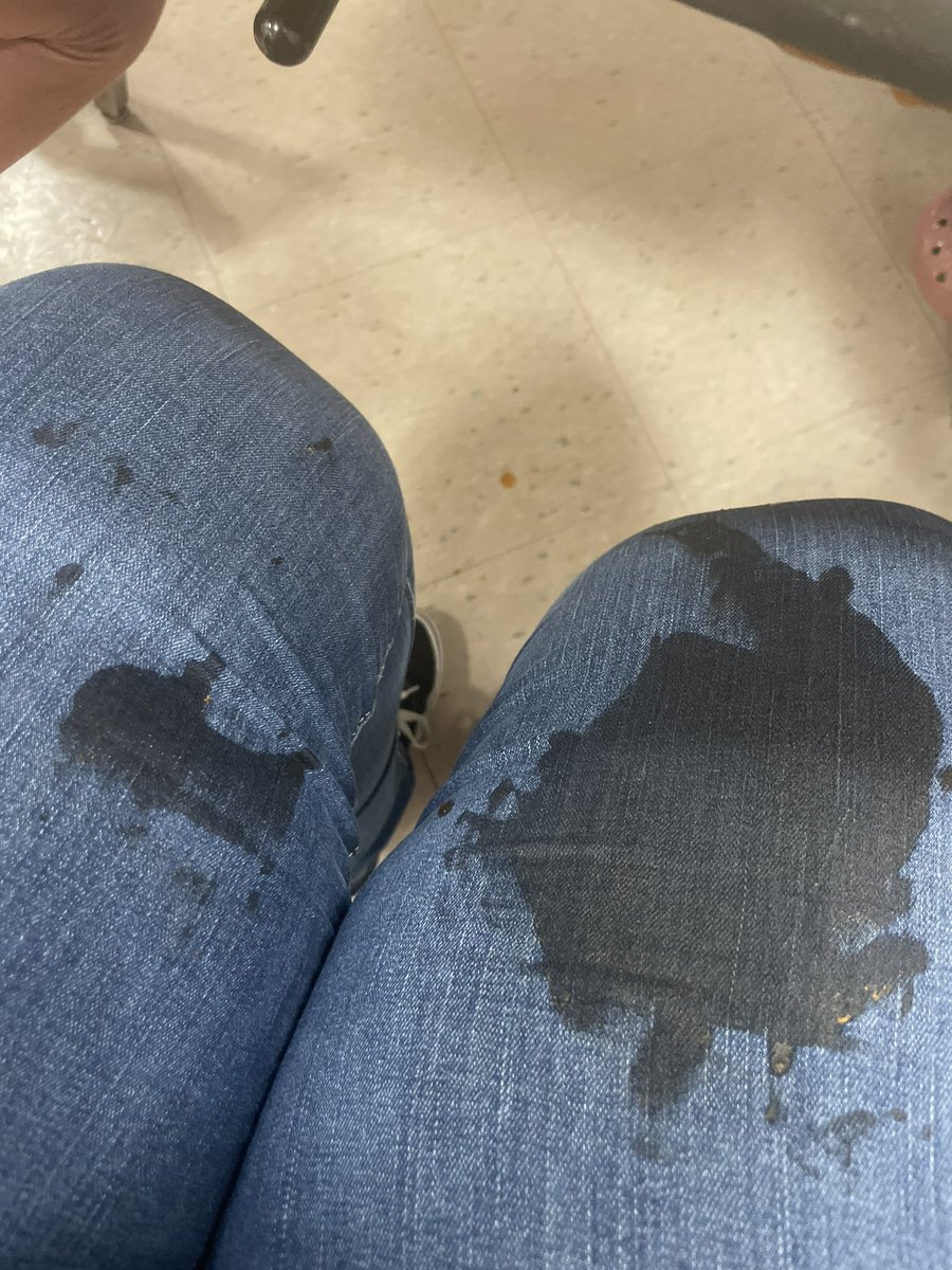 Nee_Nee88's tweet photo. Happy Friday to me! 😭 #lessthan2hoursofworkleft https://t.co/lROtm1MSTc