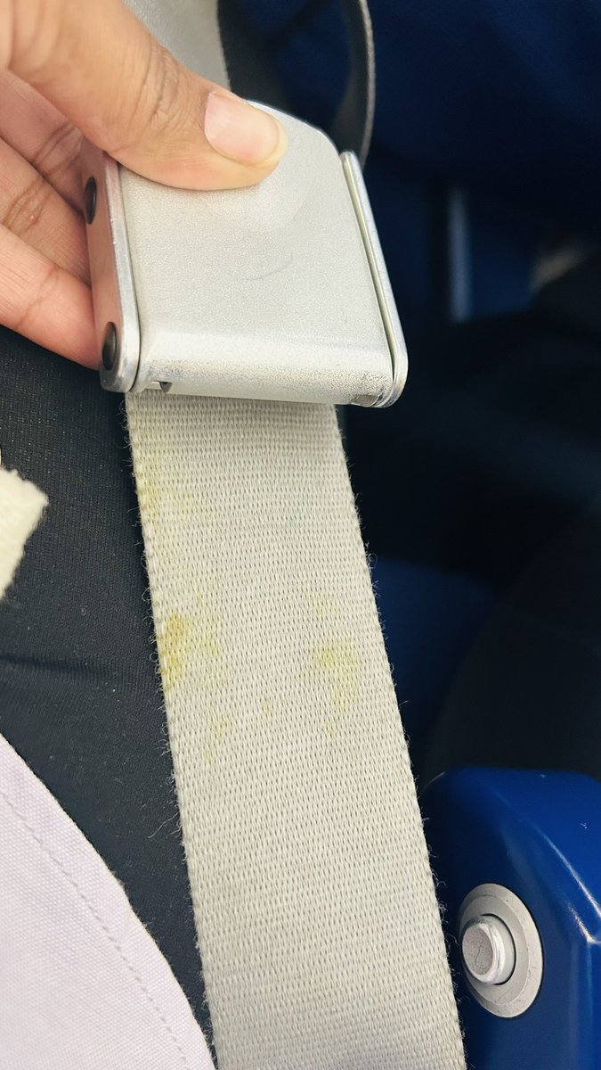 sonalbborkar's tweet photo. @IndiGo6E let me know where a customer can raise a complaint regarding the experience had during a flight from Chennai to Pune. I have tried reaching out multiple times received calls but was put on hold for 11-12 mins each time with no resolution, as I had to disconnect the call https://t.co/dCGlyRHKNL