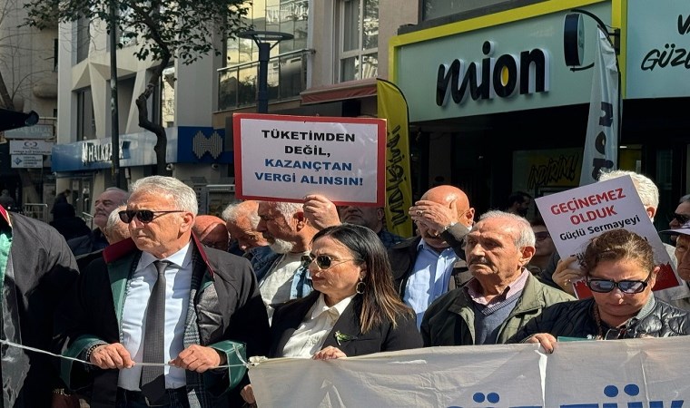 * 15 Mart Dünya Tüketici Hakları günü kapsamında İzmir Barosu ile birlikte basın açıklamamızı yaptık. * Basın açıklaması metnini yorumlarda belirtilen bağlantılardan okuyabilirsiniz. #Tüketicihakları mücadelesinde güvenilir adres #TükoDer #TÜDEF #TÜKON