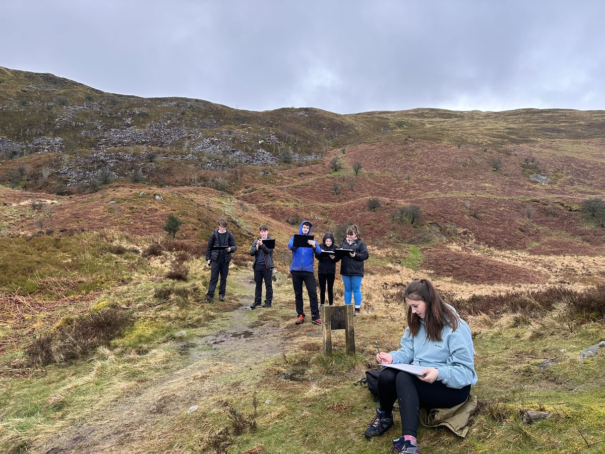KingHenryGeog's tweet photo. More year 12 fieldwork underway today, looking at a glaciated valley! https://t.co/1ZX6DQLXQI
