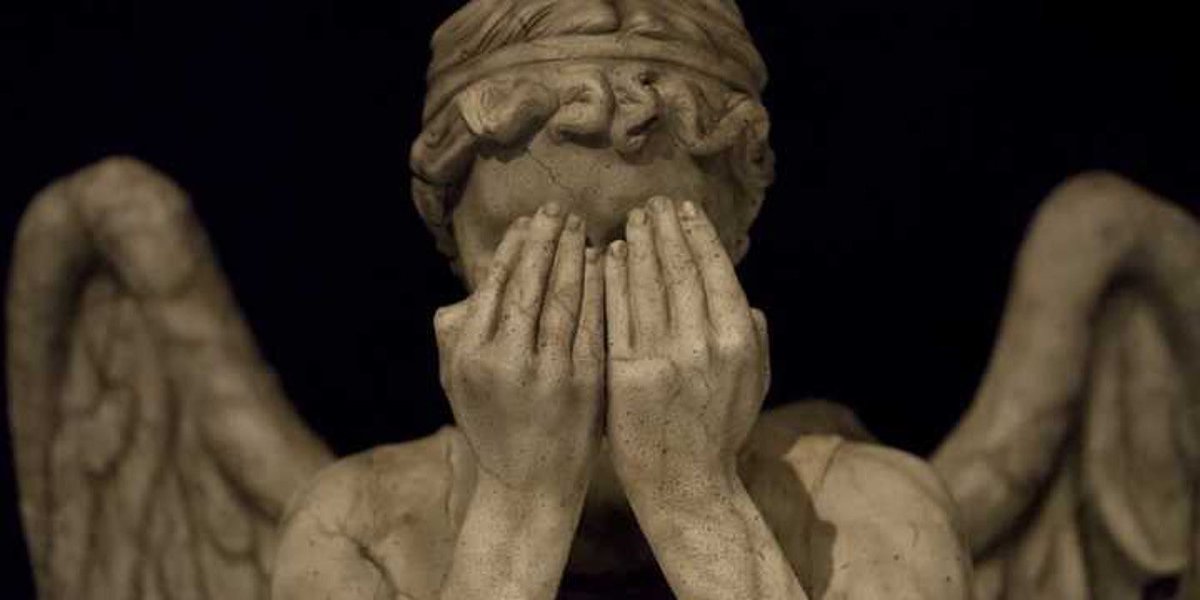 writingbyella's tweet image. Pic of me using my phone when I wake up on Saturday morning, 11th May