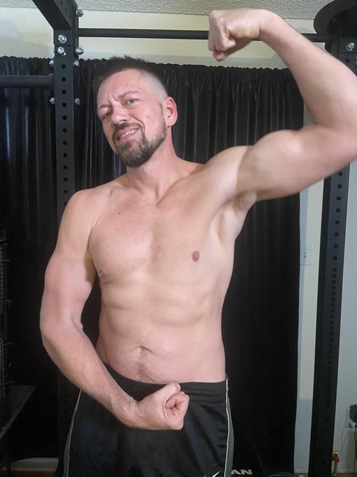 Hit it Hard! https://t.co/KeL8VUtlO3<a href="/tag/jamiestone"class="tags"><span>#jamiestone</span></a><a href="/tag/heartracingride"class="tags"><span>#heartracingride</span></a><a href="/tag/ridemeortheferr"class="tags"><span>#ridemeortheferr</span></a>