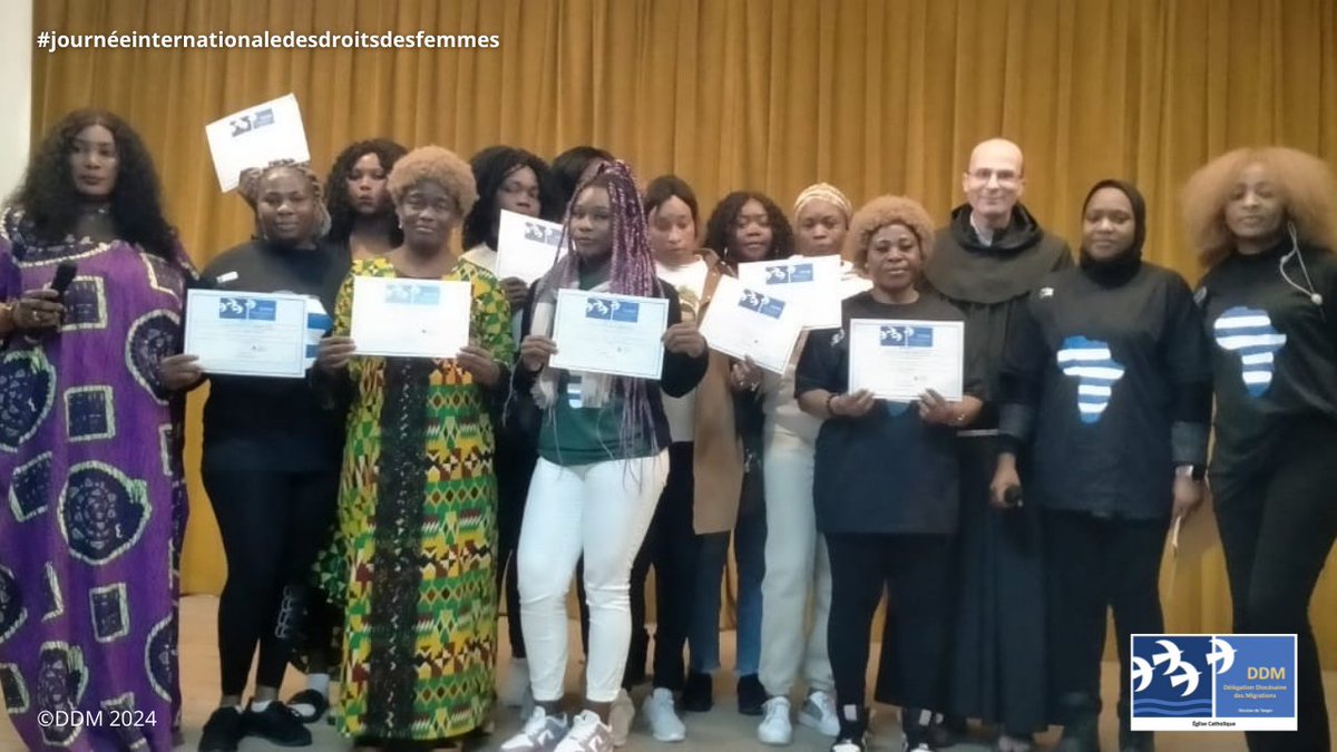 ddmigrations's tweet photo. 💬[La mobilité n'est pas synonyme de perte de droits]

▪️En plus de célébrer la bravoure des #femmes, joignons-nous à cette cause pour le respect de leurs droits, y compris de celles en mobilité.

📸|Découvrez en images les événements du #8mars tenus à #Alhoceima et #Tanger.
#DDM https://t.co/0gkXkJKHQe
