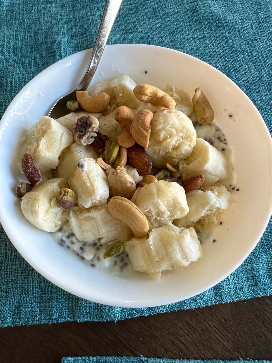 Trying a new breakfast today. 

Cottage cheese, chia seeds, banana, & mixed nuts. 

20g protein to get the day started. 

Would you eat this? 

#breakfast #cottagecheese #chiaseeds #banana #nuts #highprotein #almonds #cashews #pistachios #goodfood