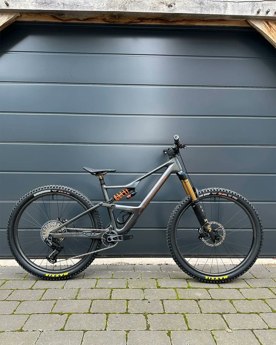 invisiFRAME's tweet photo. #FrameFriday has come again and this week its a stunning @Orbea Occam
A custom invisiFRAME kit was applied which provided over double the protection of the factory PPF.
Back to the @pinned_tv HQ and ready for the trails
#KeepItPinned #Jibcrew https://t.co/1PLwYjT3d7