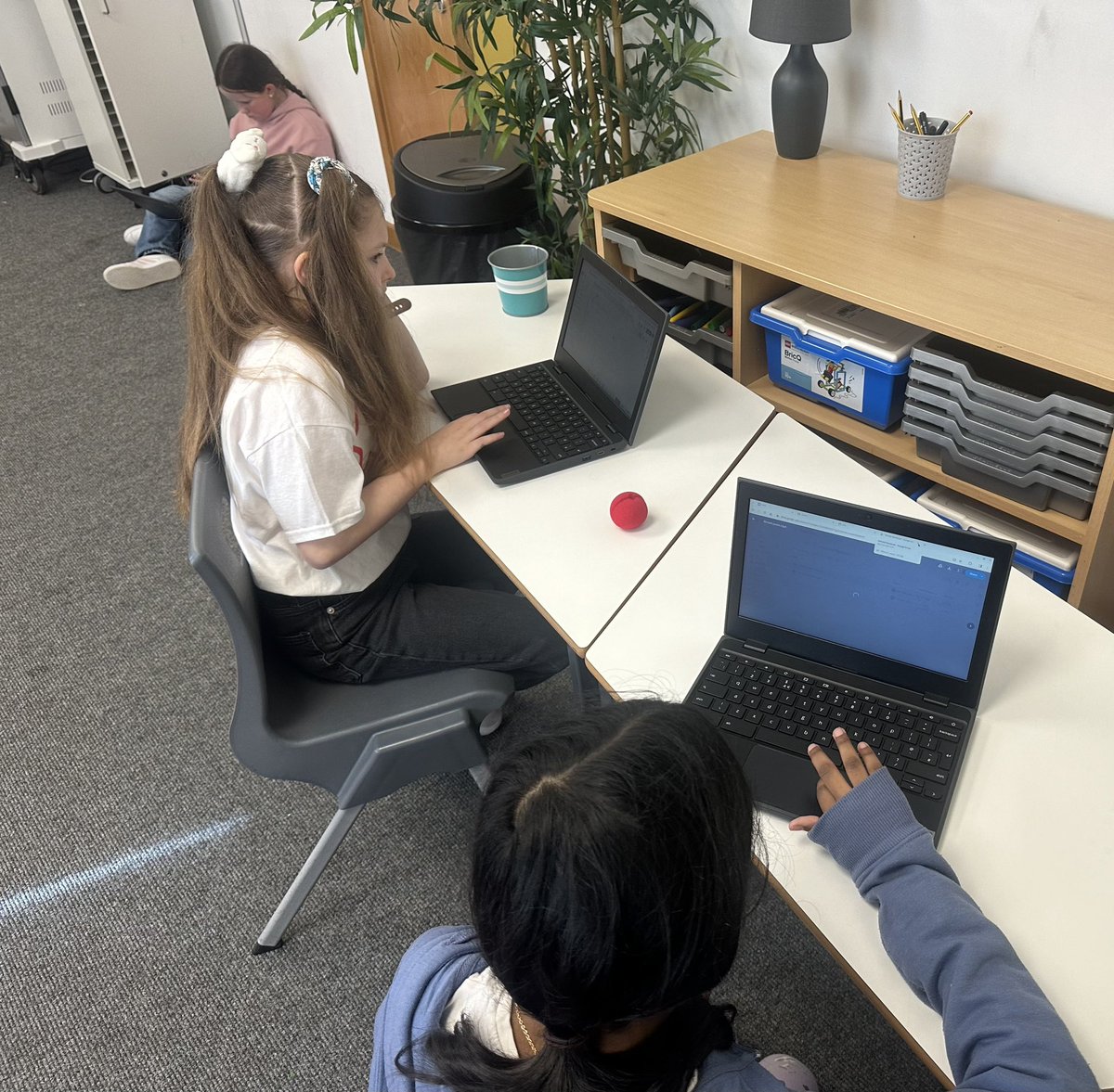 Our Digi Leaders had the pleasure of dipping into @5tAndrews Google Classrooms today and all of the fantastic digital learning going on across the school! #SAPSST